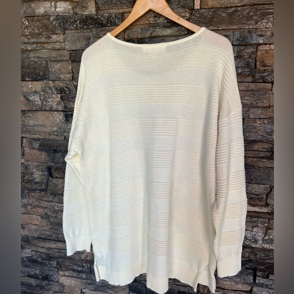 Michael Kors Cream Sweater - Picture 3 of 13